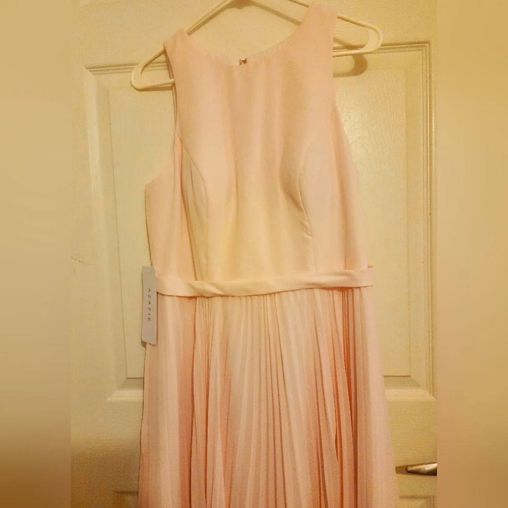 Lindie Dress in Blushing Pink by Azazie, NWT, Sz 12 - Picture 2 of 6